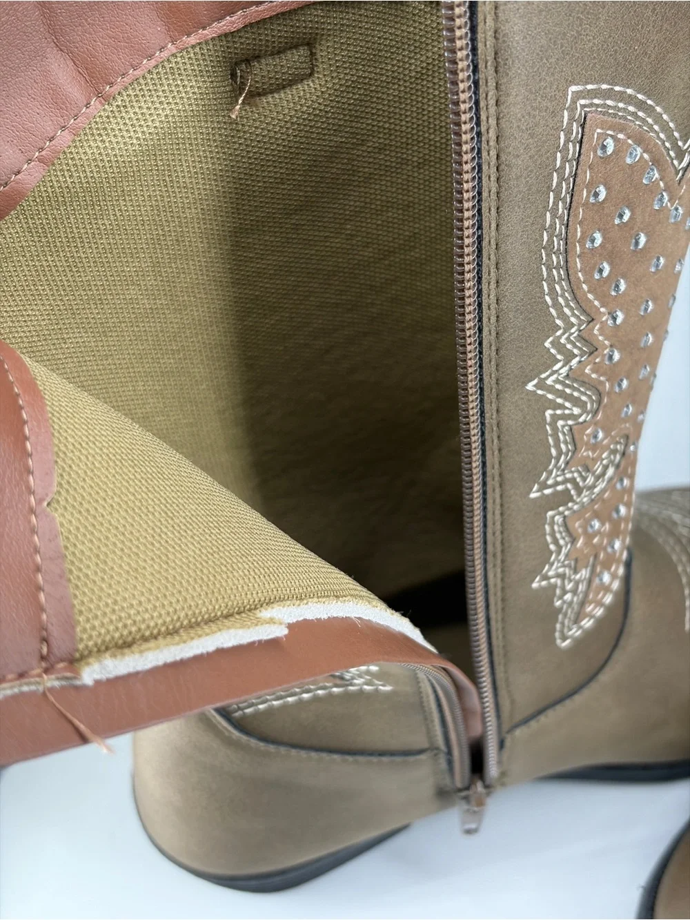 Kensie Girl cowgirl zip up boots with rhinestones. Size 4 girls